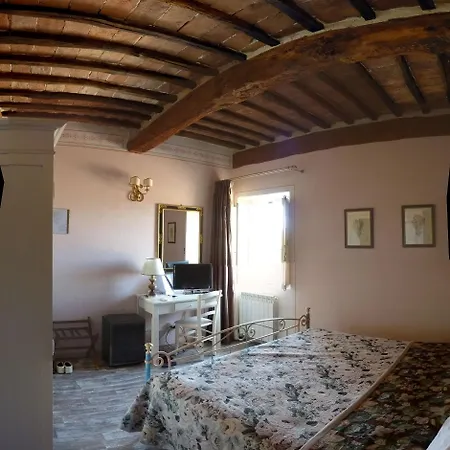 Palazzo Di Valli Siena